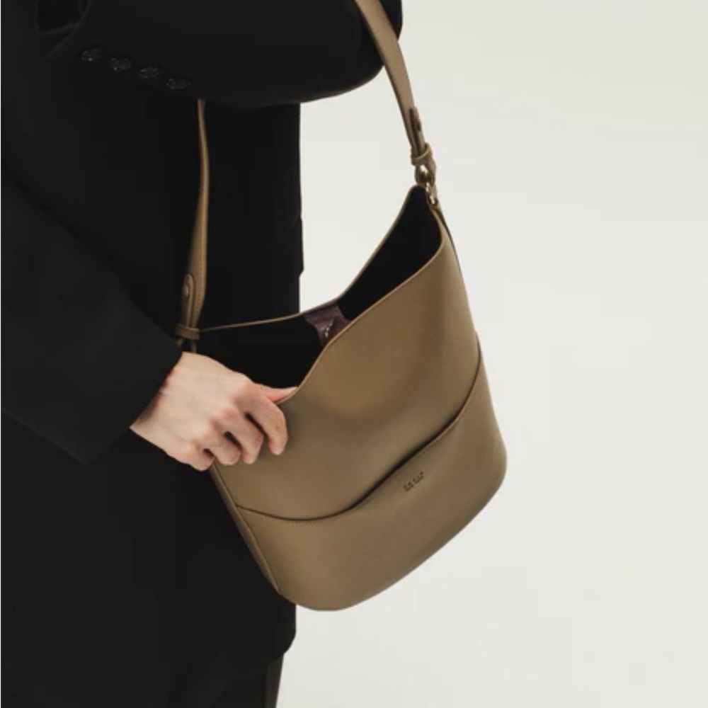 Freja - Tall Tote in Taupe - Picture 6 of 8